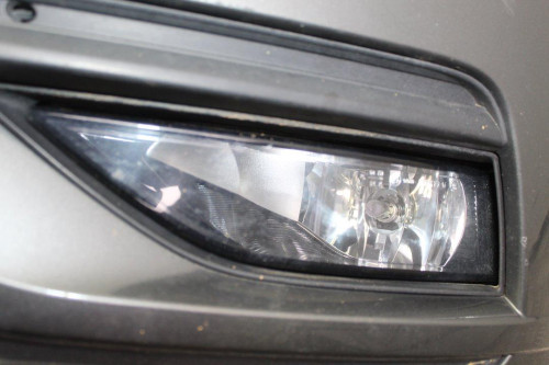 PARAGOLPES DELANTERO б/у