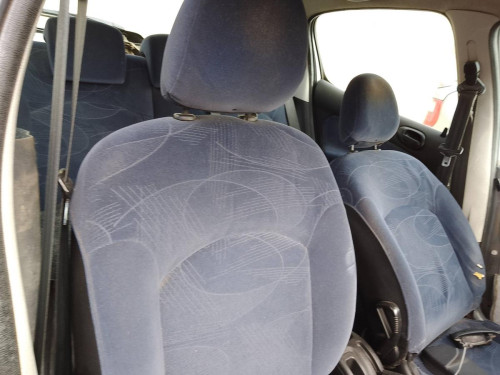 PEUGEOT 206 — vehículo donante para recambios 