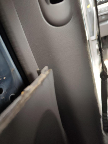 MANDO ELEVALUNAS TRASERO IZQUIERDO KIA CARNIVAL 