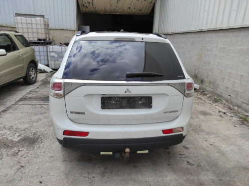 MITSUBISHI OUTLANDER (GF0/GG0) — vehículo donante para recambios 