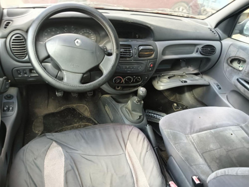RENAULT MEGANE I FASE 2 CLASSIC (LA...) — vehículo donante para recambios 