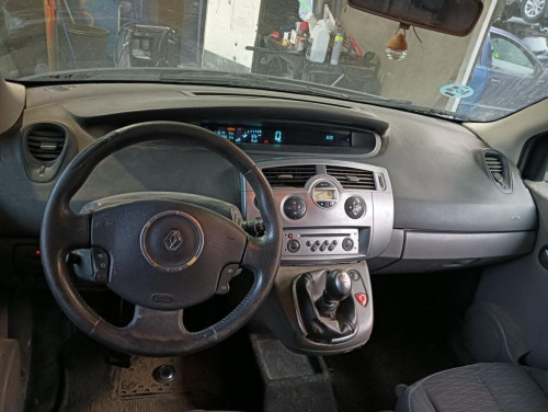 RENAULT SCENIC II (JM) — vehículo donante para recambios 