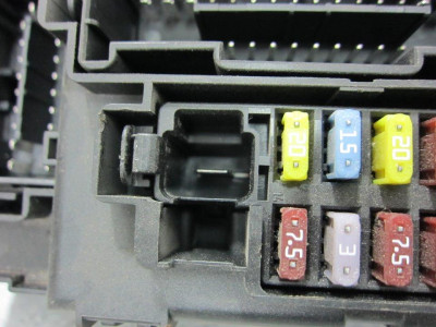 CAJA RELES / FUSIBLES, OPEL, CORSA D