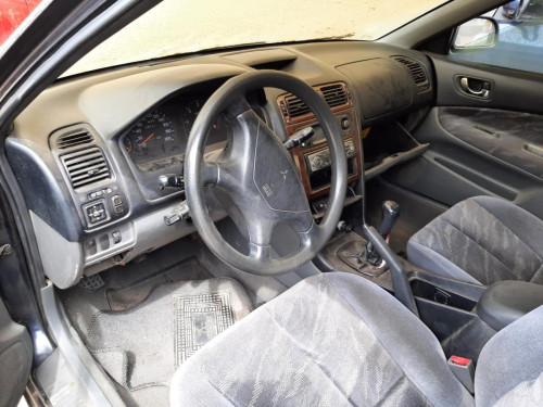  MITSUBISHI GALANT BERLINA (EA0) 