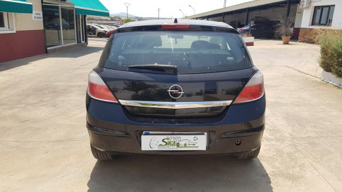 Opel Astra H Berlina (11.2006->) — vehículo donante para recambios 