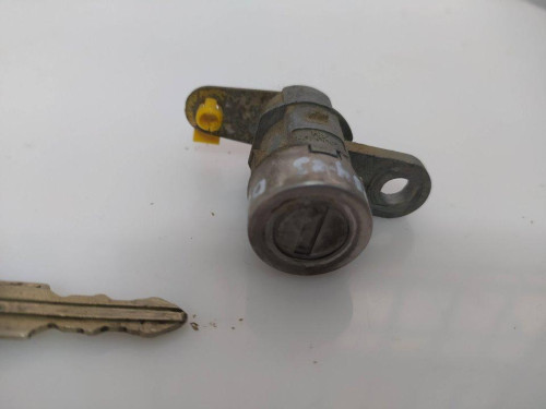 BOMBIN PUERTA DELANTERA DERECHA Ssangyong KYRON 