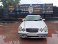 MERCEDES-BENZ CLASE E (BM 210) BERLINA