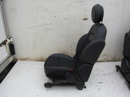  JUEGO ASIENTOS COMPLETO FIAT 500X (334) 