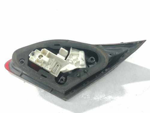  PILOTO TRASERO CENTRAL OPEL ASTRA J BERLINA 5P 