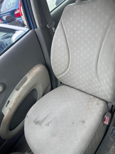 ASIENTO DELANTERO DERECHO Nissan MICRA (K12E) 