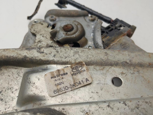 ELEVALUNAS TRASERO DERECHO TOYOTA HILUX (KUN) 