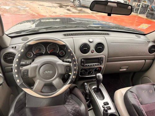  CHRYSLER JEEP CHEROKEE (KJ) 