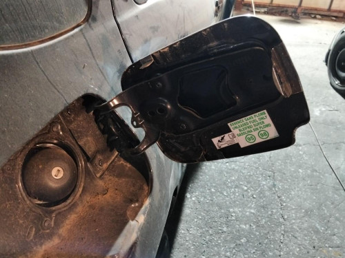 TAPA EXTERIOR COMBUSTIBLE DACIA DUSTER I 