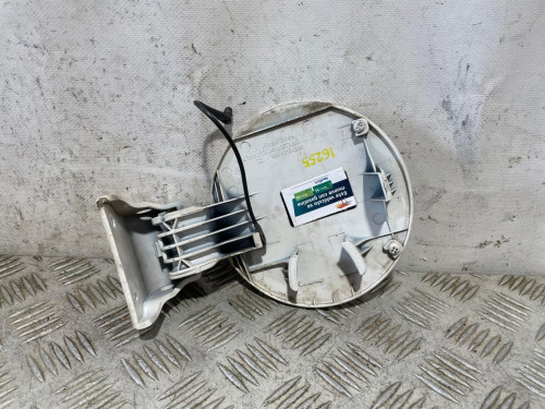  TAPA EXTERIOR COMBUSTIBLE 