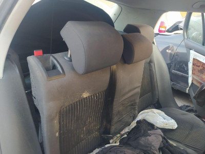 ENGANCHE CINTURON TRASERO DERECHO, VOLKSWAGEN, GOLF V (1K1)(10.2003)