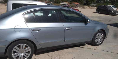 VOLKSWAGEN PASSAT BERLINA (3C2)