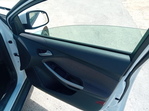 FORD FOCUS BERLINA (CEW) — автомобиль-донор на запчасти 
