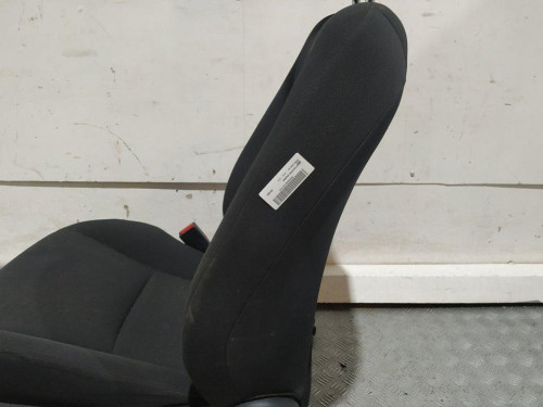 ASIENTO DELANTERO IZQUIERDO Toyota YARIS (KSP1/NLP1/NSP1) 