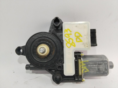 MOTOR ELEVALUNAS DELANTERO DERECHO