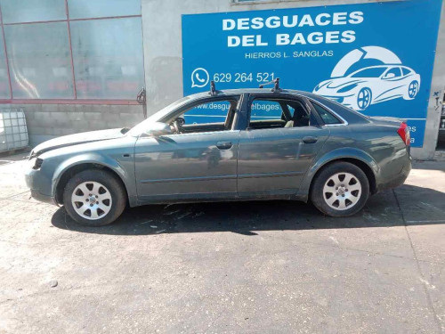  AUDI A4 BERLINA (8E) 