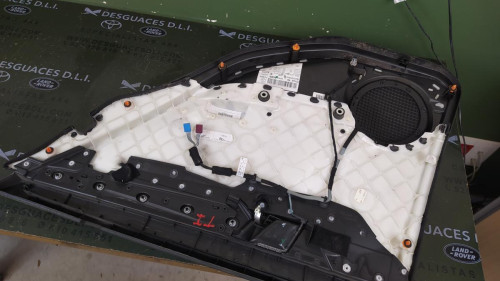 GUARNECIDO PUERTA TRASERA IZQUIERDA Mercedes-Benz CLASE C (BM 204) BERLINA 