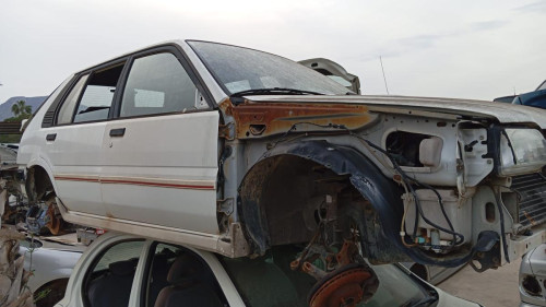  NISSAN SUNNY BERLINA (N13) 