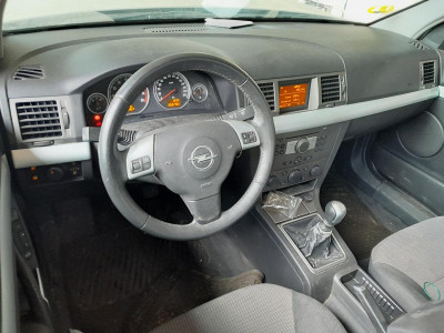 OPEL VECTRA C BERLINA