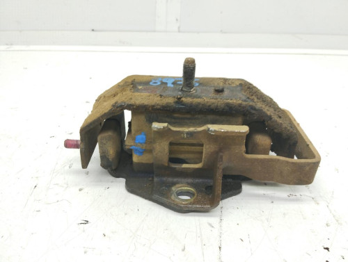  SOPORTE MOTOR IZQUIERDO MITSUBISHI MONTERO (V20/V40) 