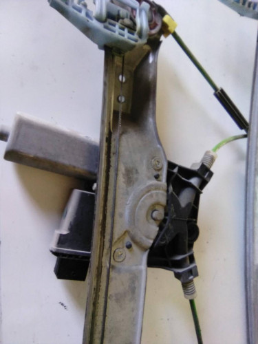 ELEVALUNAS DELANTERO IZQUIERDO OPEL CORSA D 