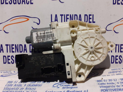 MOTOR ELEVALUNAS DELANTERO DERECHO