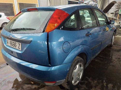  FORD FOCUS BERLINA (CAK) 
