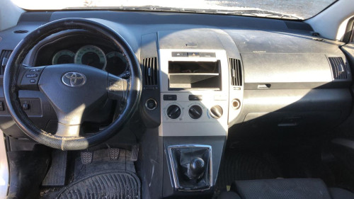 TOYOTA COROLLA VERSO (R1) — Donor Vehicle for Used Parts 