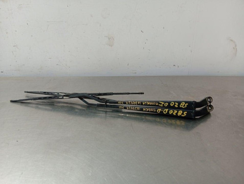  BRAZO LIMPIA DELANTERO DERECHO TOYOTA COROLLA (E12) 
