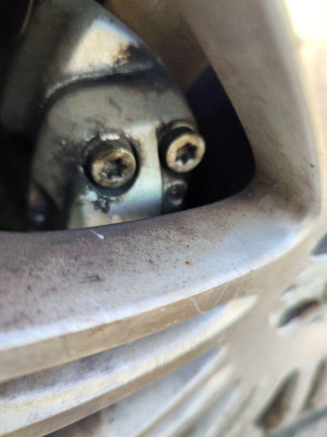 PINZA DE FRENO DELANTERA DERECHA