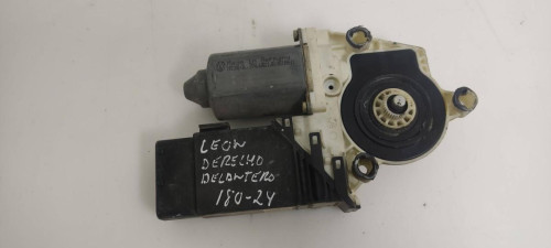 MOTOR ELEVALUNAS DELANTERO DERECHO Seat LEON (1M1) 