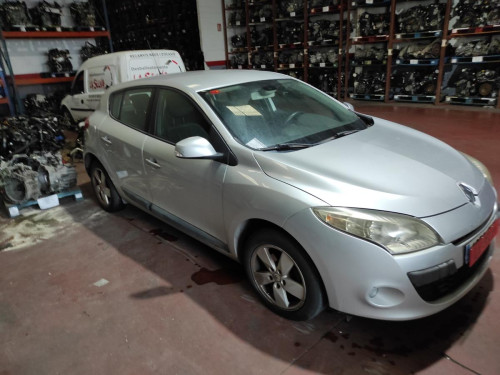 RENAULT MEGANE III BERLINA 5P — автомобиль-донор на запчасти 