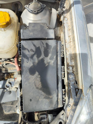 CAJA RELES / FUSIBLES Opel ASTRA H BERLINA 