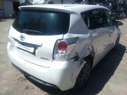  TOYOTA VERSO (AUR2/ZGR2) 