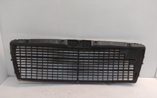 REJILLA DELANTERA Mercedes-Benz CLASE E (BM 210) BERLINA 