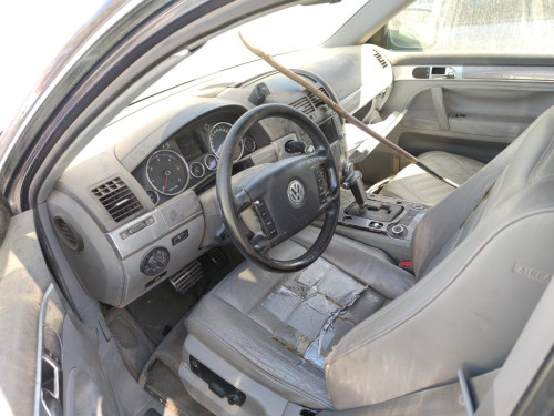  VOLKSWAGEN TOUAREG (7LA) 