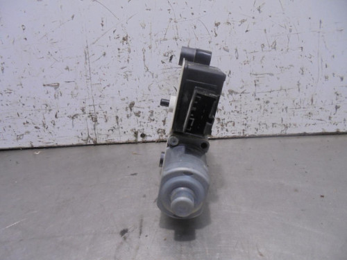 MOTOR ELEVALUNAS TRASERO DERECHO VOLKSWAGEN TIGUAN (AD1) 