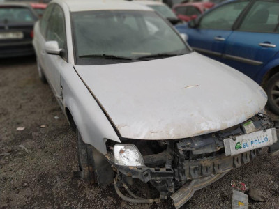 VOLKSWAGEN PASSAT BERLINA (3B2)