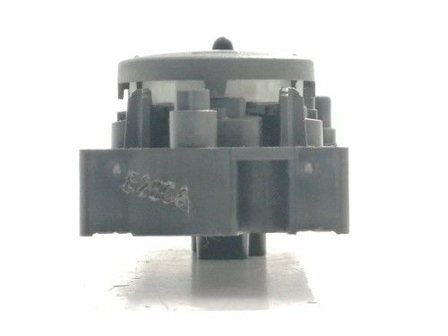  MANDO ELEVALUNAS DELANTERO IZQUIERDO Ford FOCUS BERLINA (CAP) 