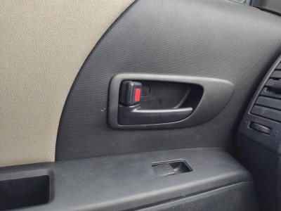 MANETA INTERIOR DELANTERA IZQUIERDA