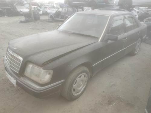  MERCEDES-BENZ CLASE E (BM 124) BERLINA 