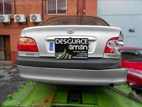  TOYOTA AVENSIS BERLINA (T22) 