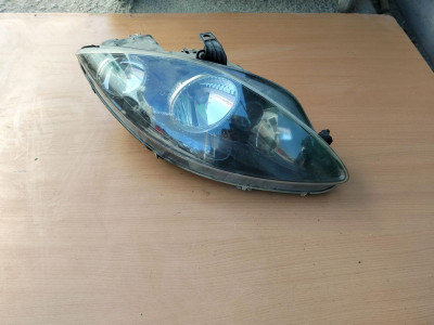 FARO DERECHO, Seat, TOLEDO (5P2)