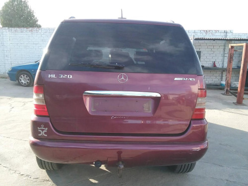  MERCEDES-BENZ CLASE ML (BM 163) 