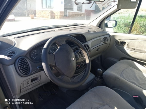 Renault Scenic I (JA...)(1999->) — vehículo donante para recambios 