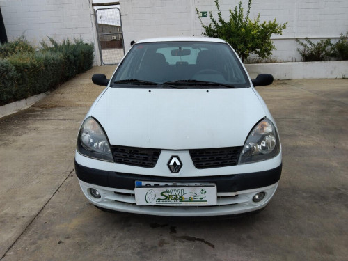 Renault Clio II Fase II (B/CB0)(2001->) — автомобиль-донор на запчасти 